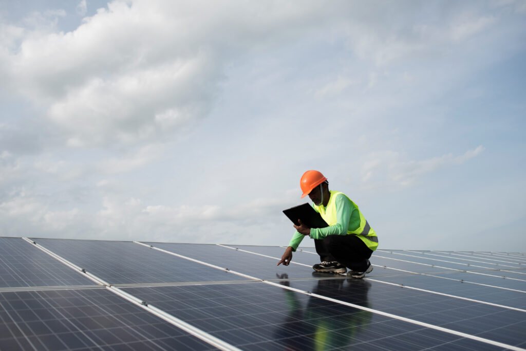 Niger Signs $205 Million PPP Deal for 200 MW Solar and Battery Project Niger 200 MW solar power plant with battery energy storage under a 20-year PPP BOT agreement in Niamey.